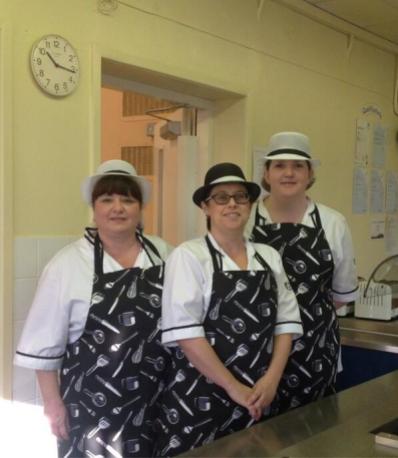 The kitchen staff at Dee Point Primary School in Blacon. Photo:Flickr/Cheshirewest